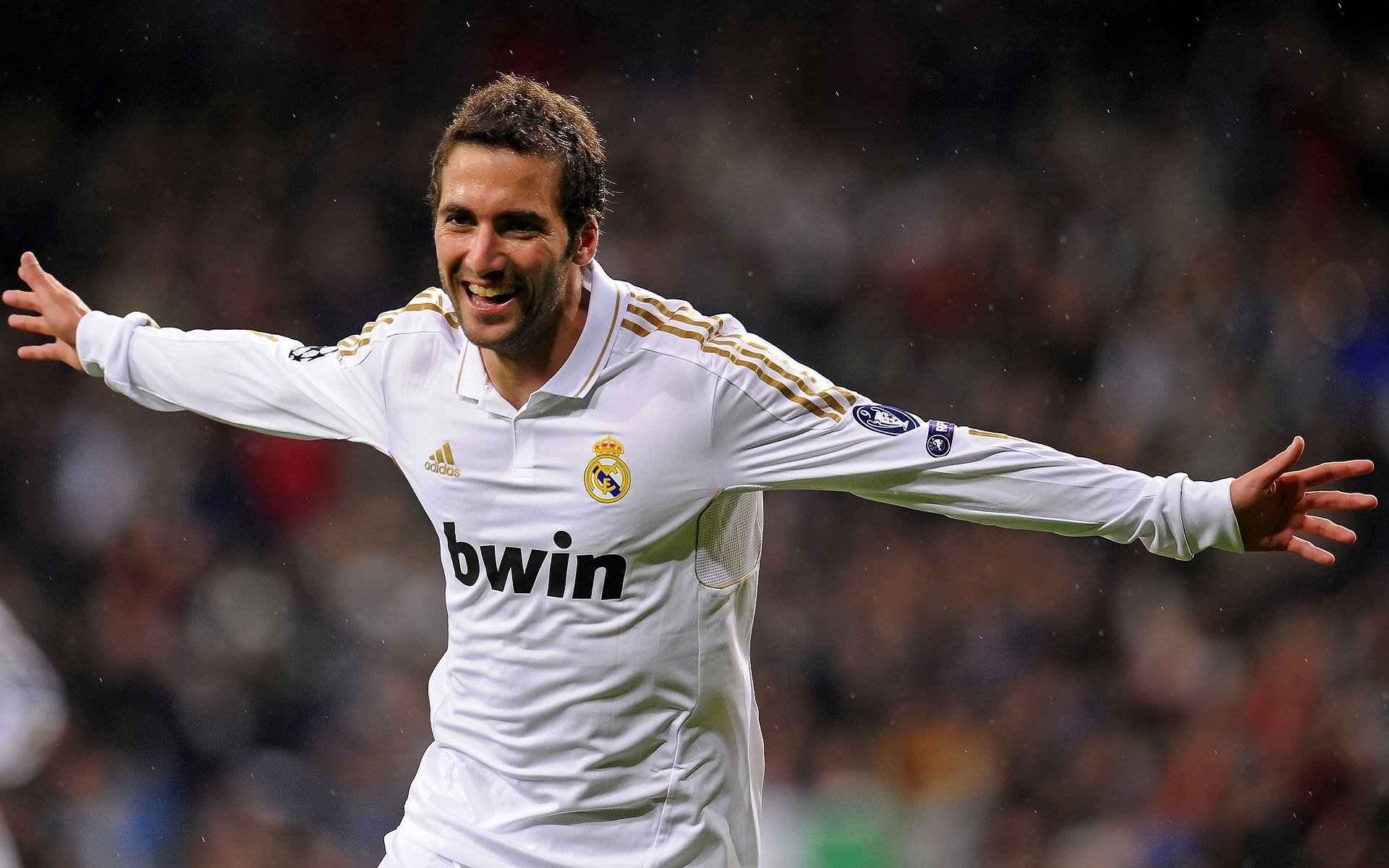 欧洲杯门票分配机制引发球迷讨论,欧洲杯门票购买